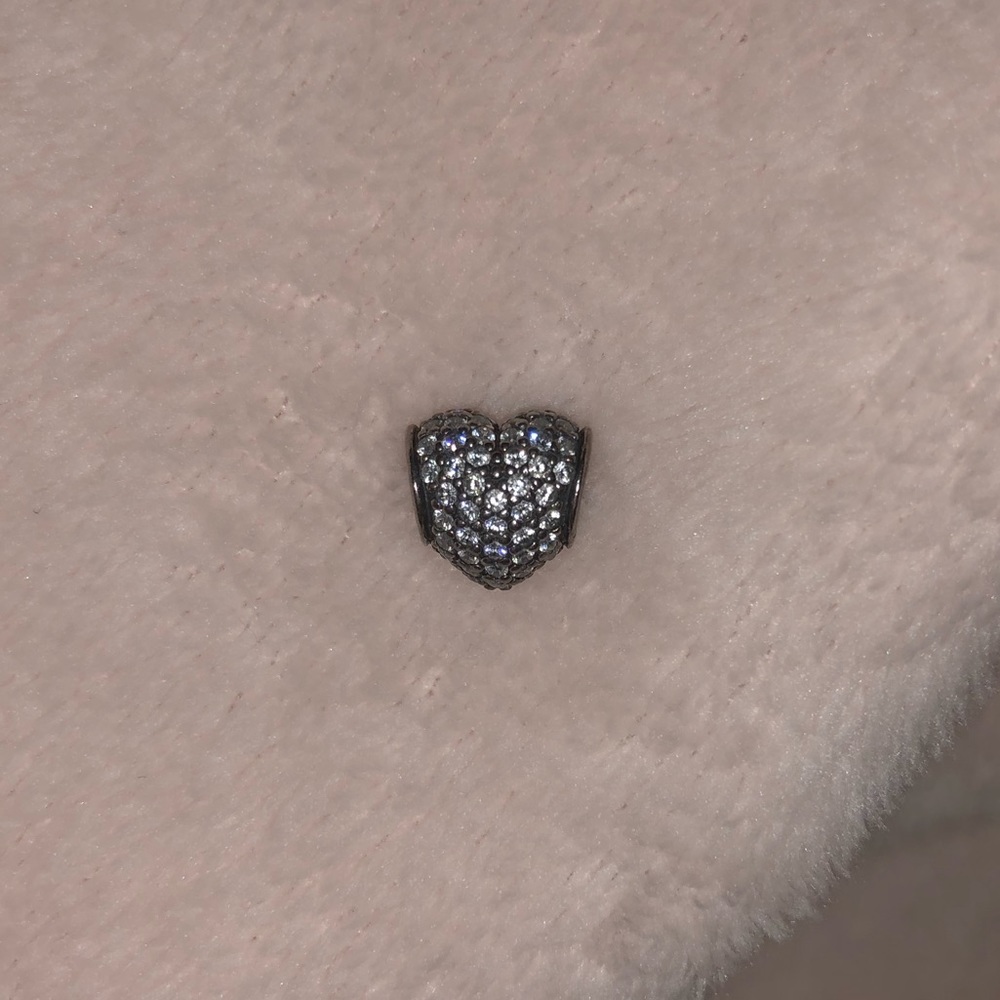 *Semi Rare* Pandora Clear Stone Heart Shaped Charm